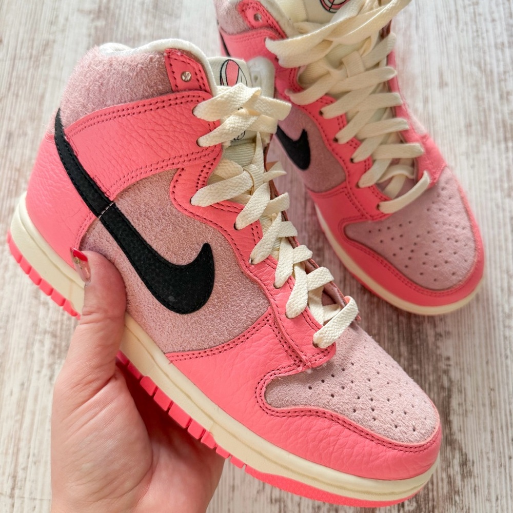 Nike Dunk High “Hoop Pack” Pink Sneakers (6.5)